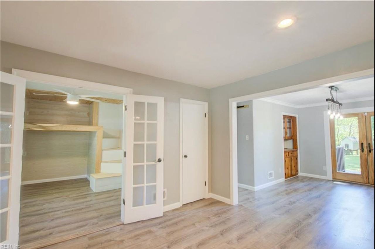 2305 Springdale Rd - Photo 4 of 20