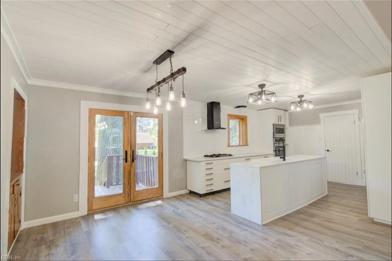 2305 Springdale Rd - Photo 7 of 20