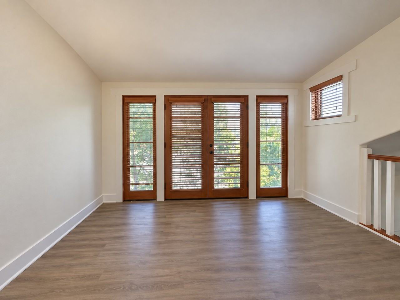 148 N Vermont Ave #B - Photo 2 of 14