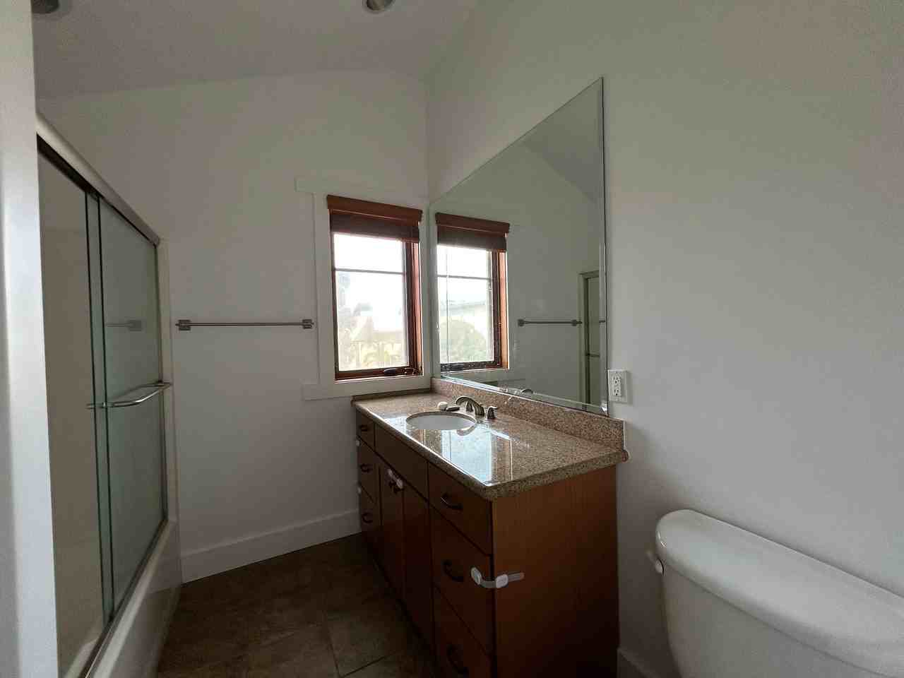 148 N Vermont Ave #B - Photo 3 of 14