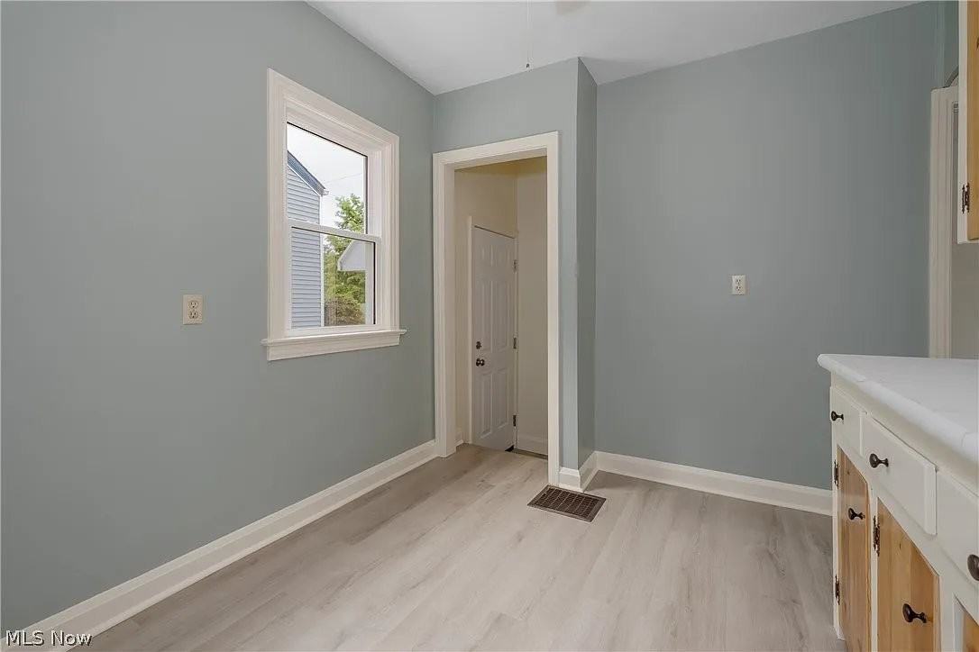 3518 Arnold Ave Nw - Photo 4 of 18