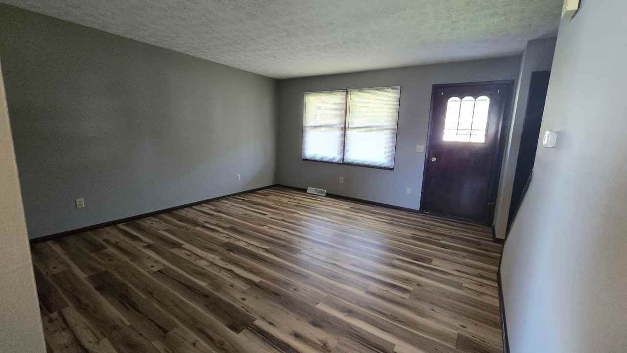 1084 Baier Ave - Photo 2 of 13