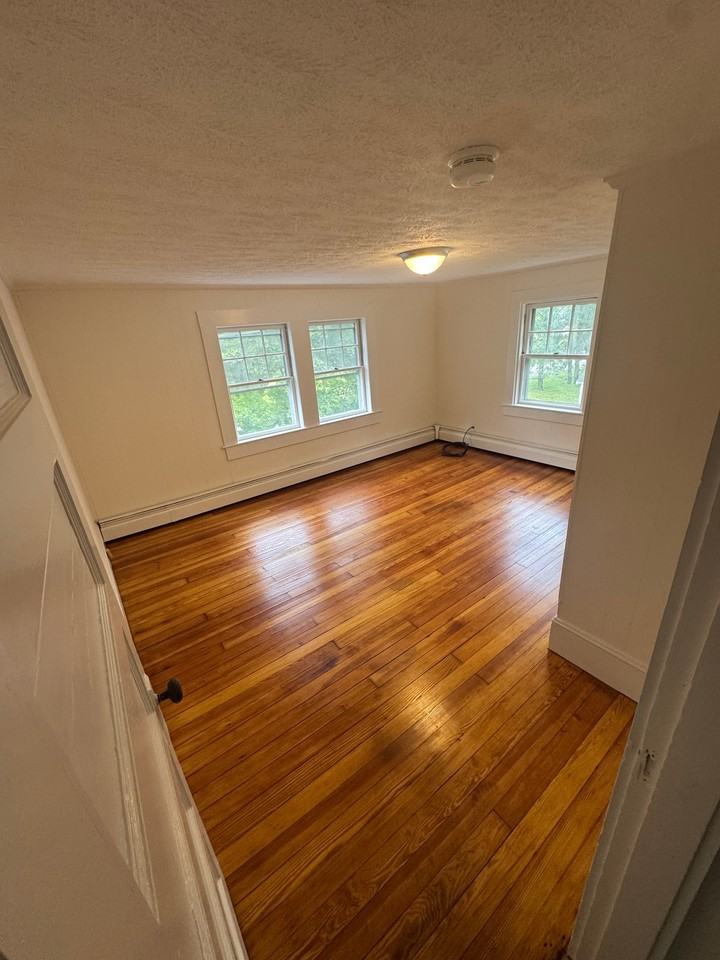 19 Cinroc Cir #C - Photo 2 of 7