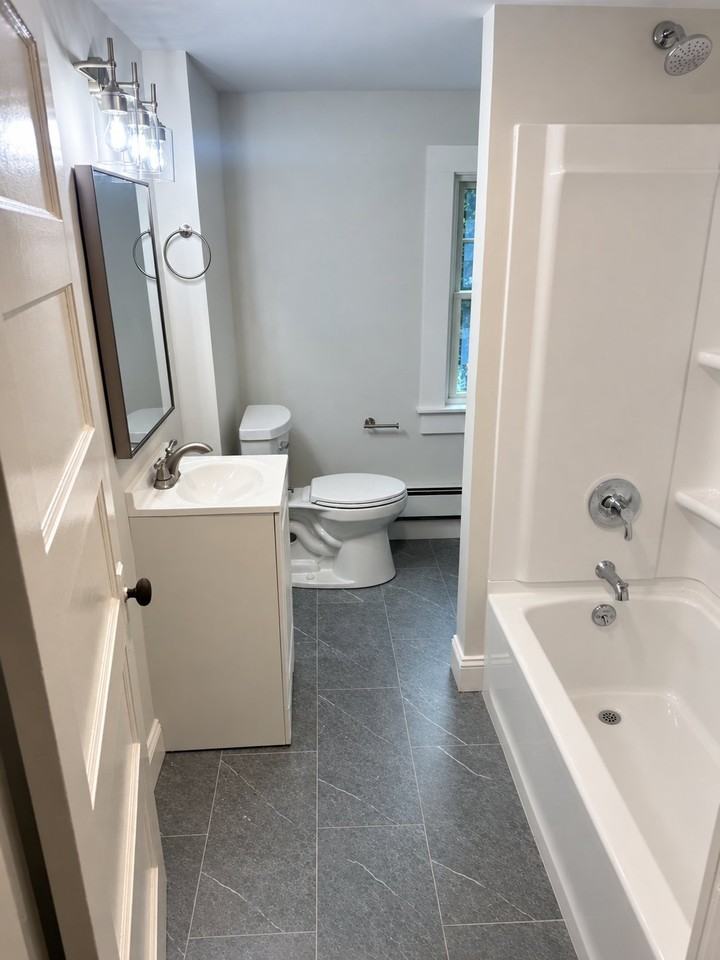19 Cinroc Cir #C - Photo 7 of 7