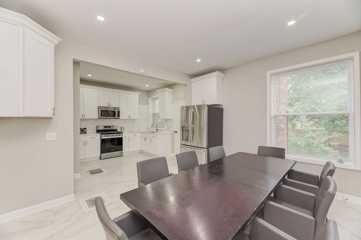7247 S Euclid Ave - Photo 4 of 20