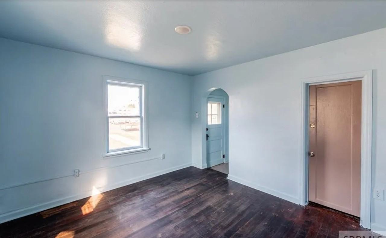 369 S Eastern Ave #A - Photo 3 of 10