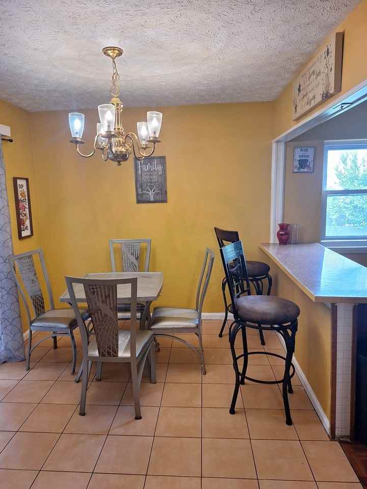 2685 Rhoanoke Dr #A - Photo 4 of 19