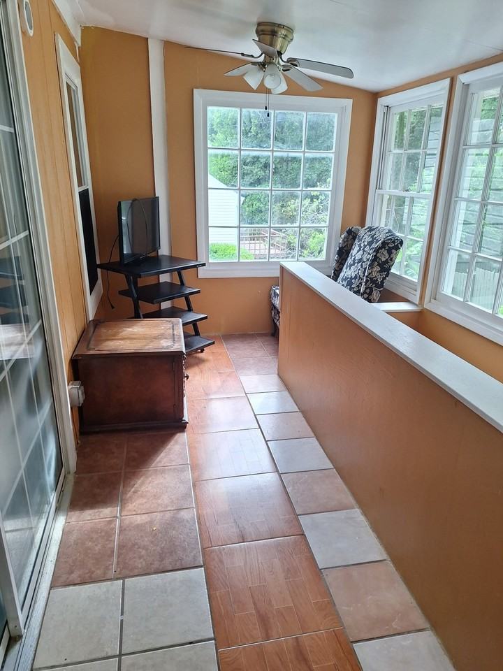2685 Rhoanoke Dr #A - Photo 7 of 19