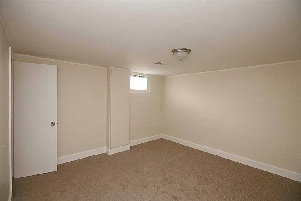 1745 W Crestline Dr - Photo 2 of 13