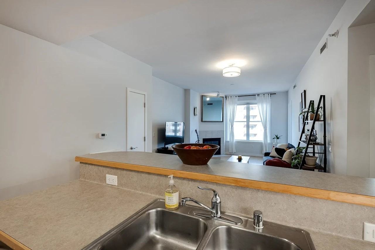 360 W Washington Ave #713 - Photo 3 of 19
