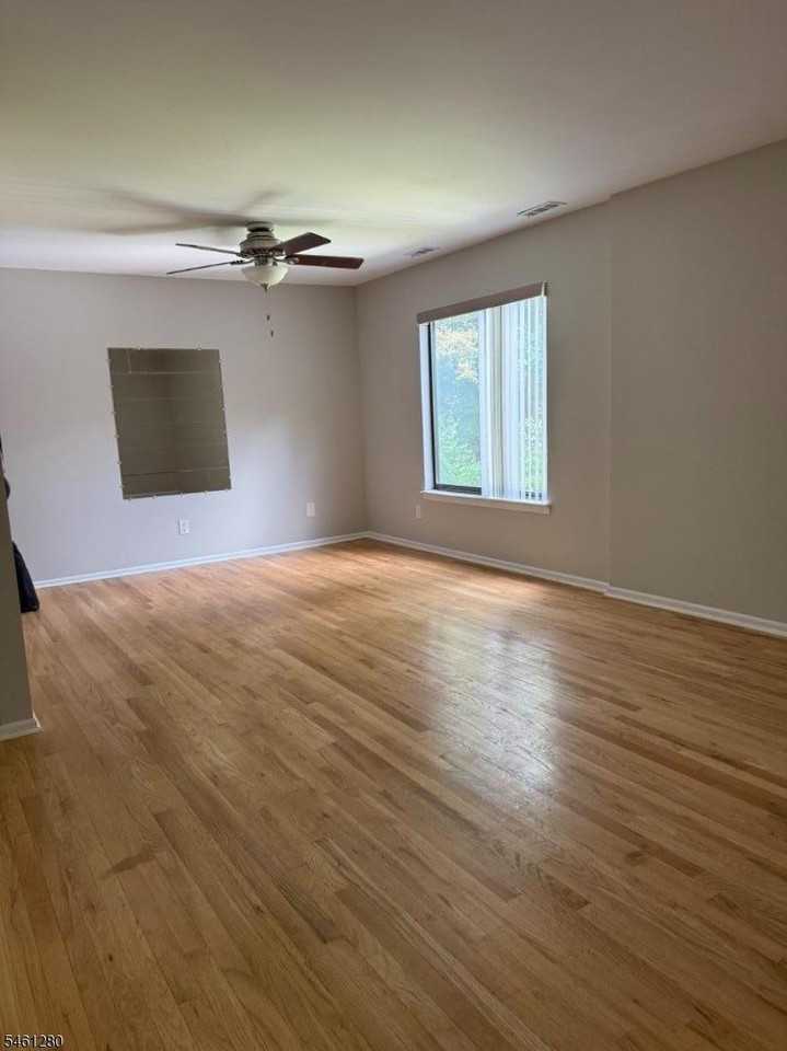 10182 Dell Pl - Photo 5 of 13
