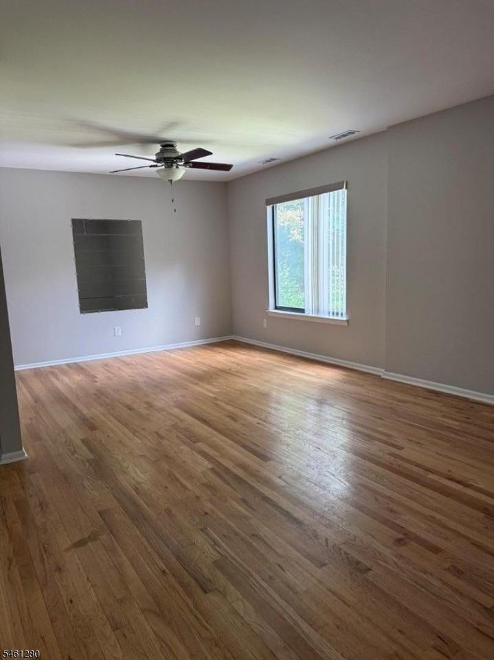 10182 Dell Pl - Photo 7 of 13