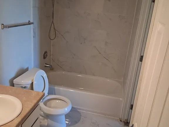 2511 Ne 4th St #334 - Photo 4 of 8