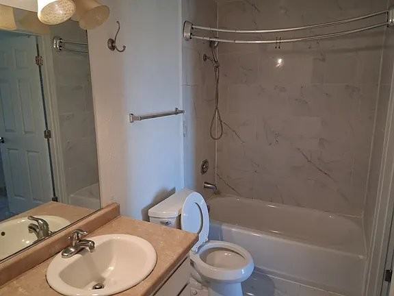 2511 Ne 4th St #334 - Photo 5 of 8