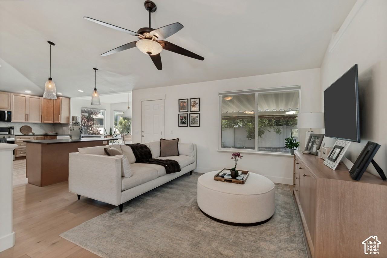 11438 Sw - Photo 3 of 12