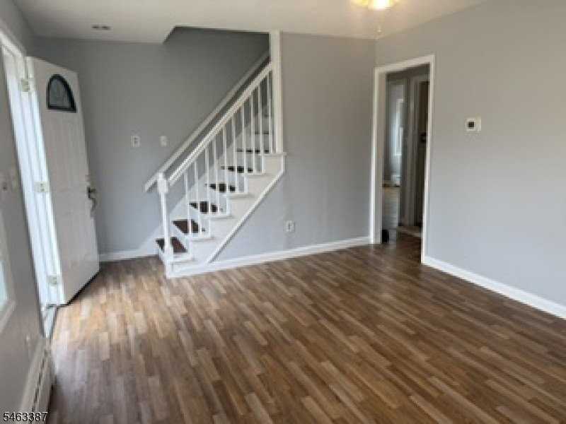 50 1st St - Photo 3 of 26