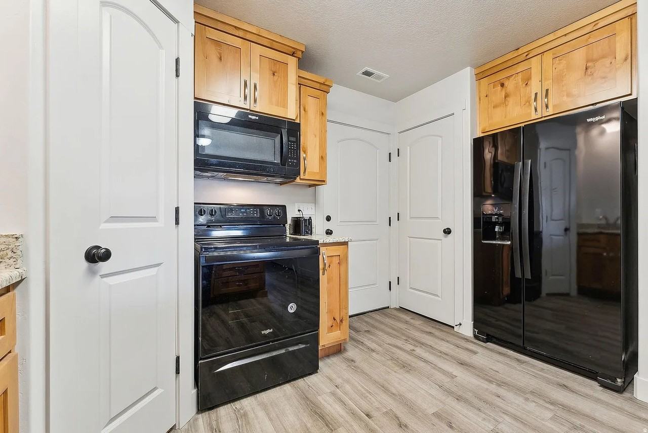 483 Nw #2 - Photo 5 of 20