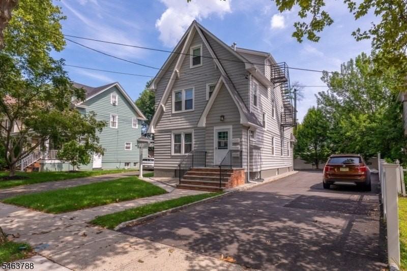 11 Evergreen Ave #2