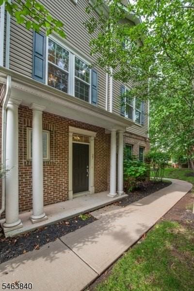 27 Truman Dr - Photo 2 of 24