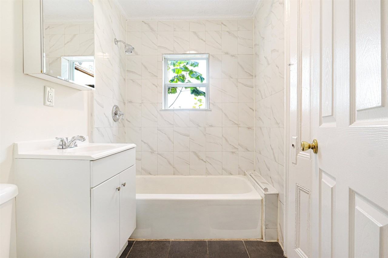 62 W 8th St - Photo 5 of 13