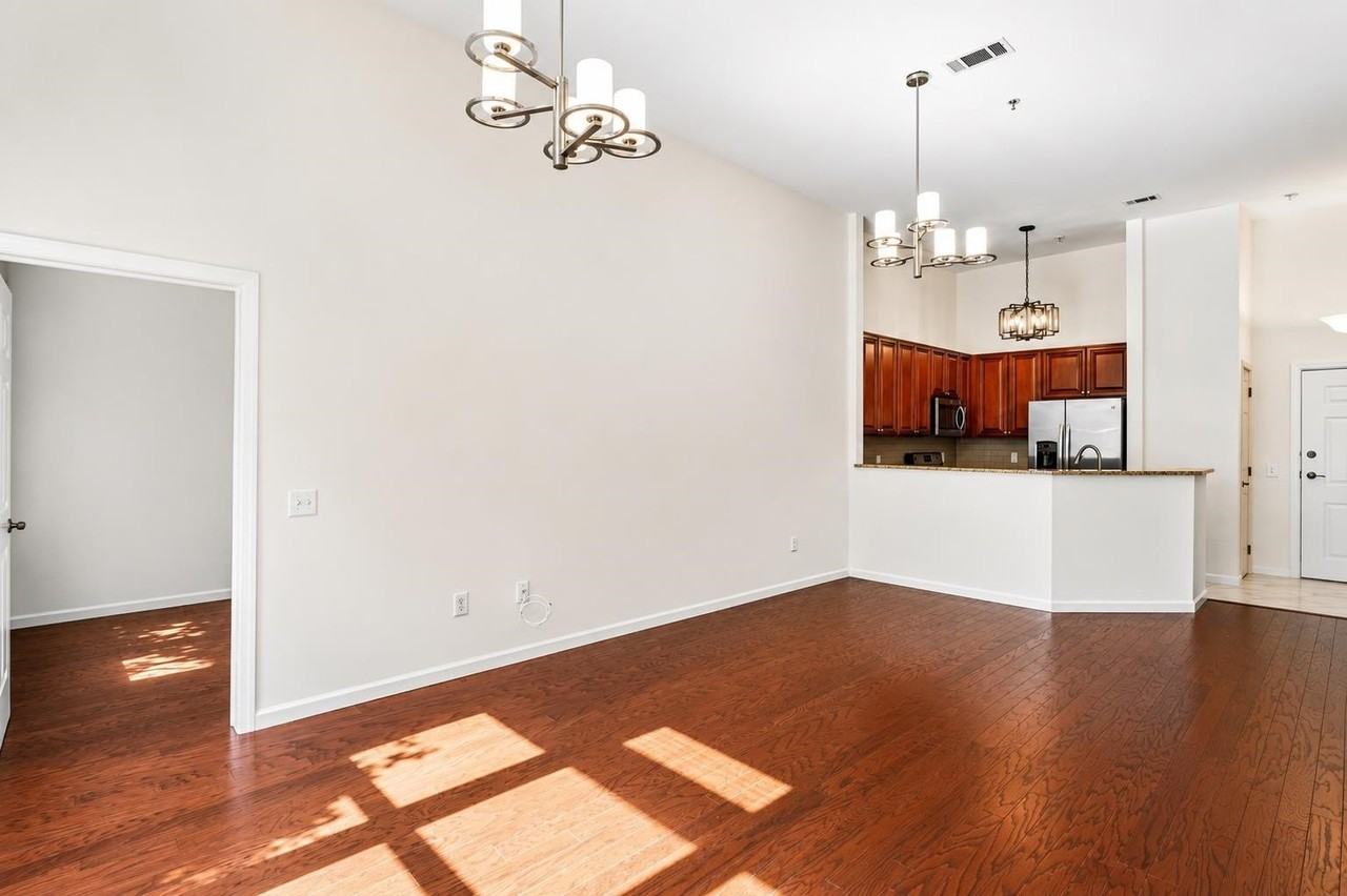 15 Warren St #116 - Photo 4 of 11