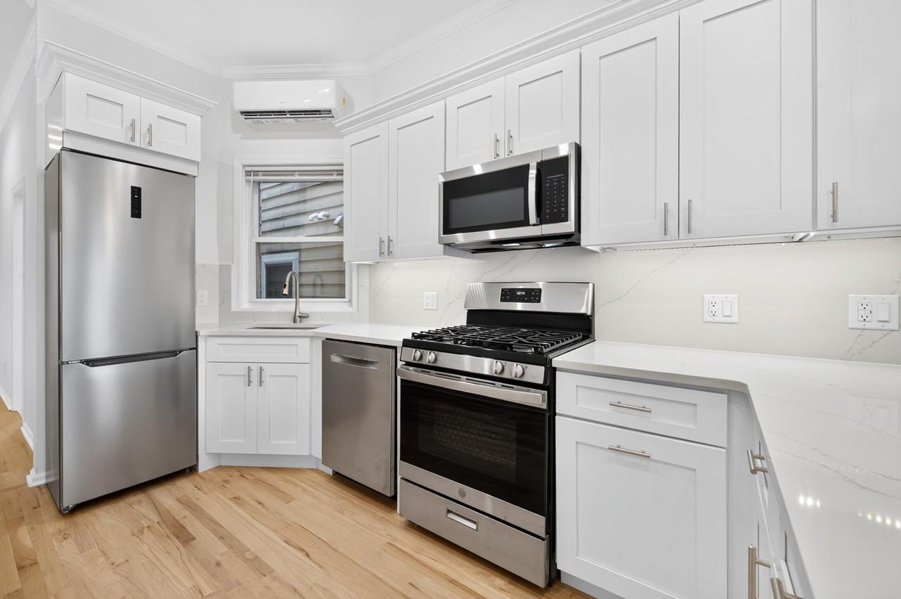 465 Palisade Ave #2R - Photo 5 of 14