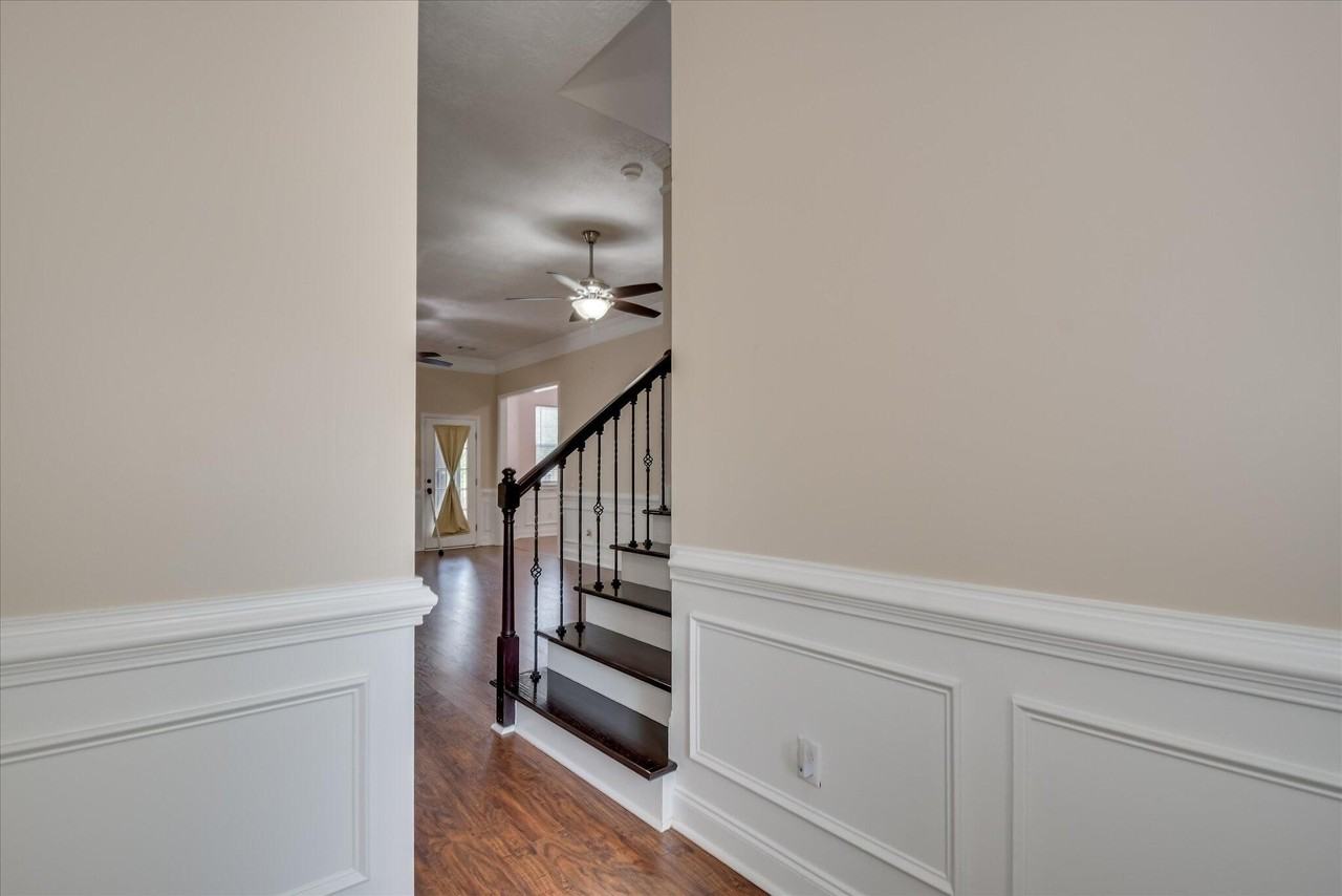 2560 Grier Cir - Photo 6 of 48