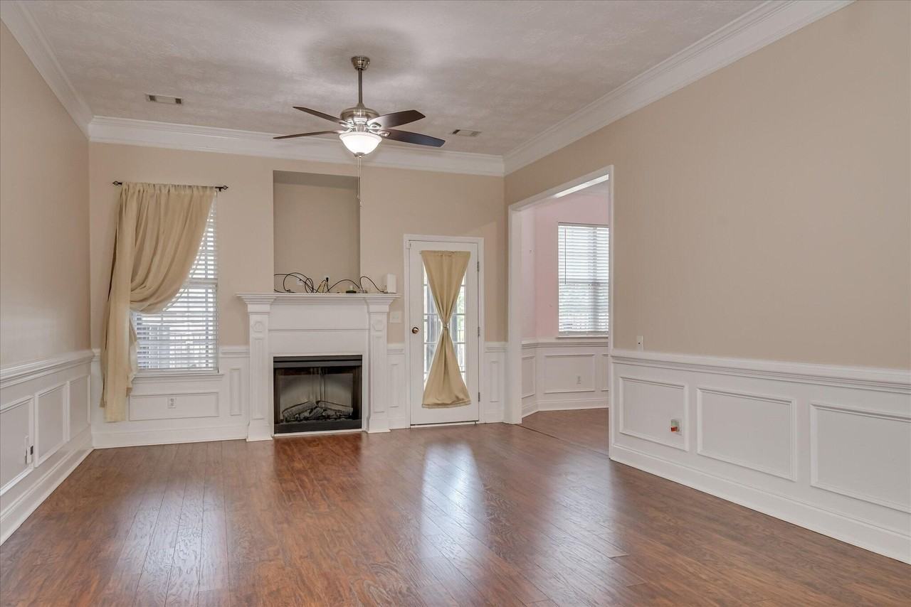 2560 Grier Cir - Photo 7 of 48