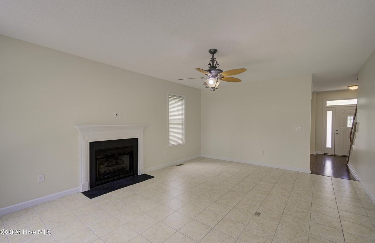 318 Osprey Point Dr - Photo 5 of 45