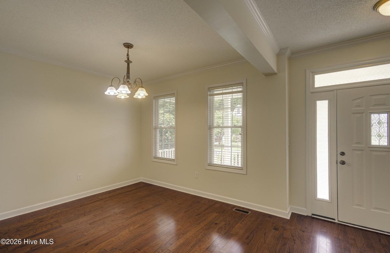 318 Osprey Point Dr - Photo 7 of 45