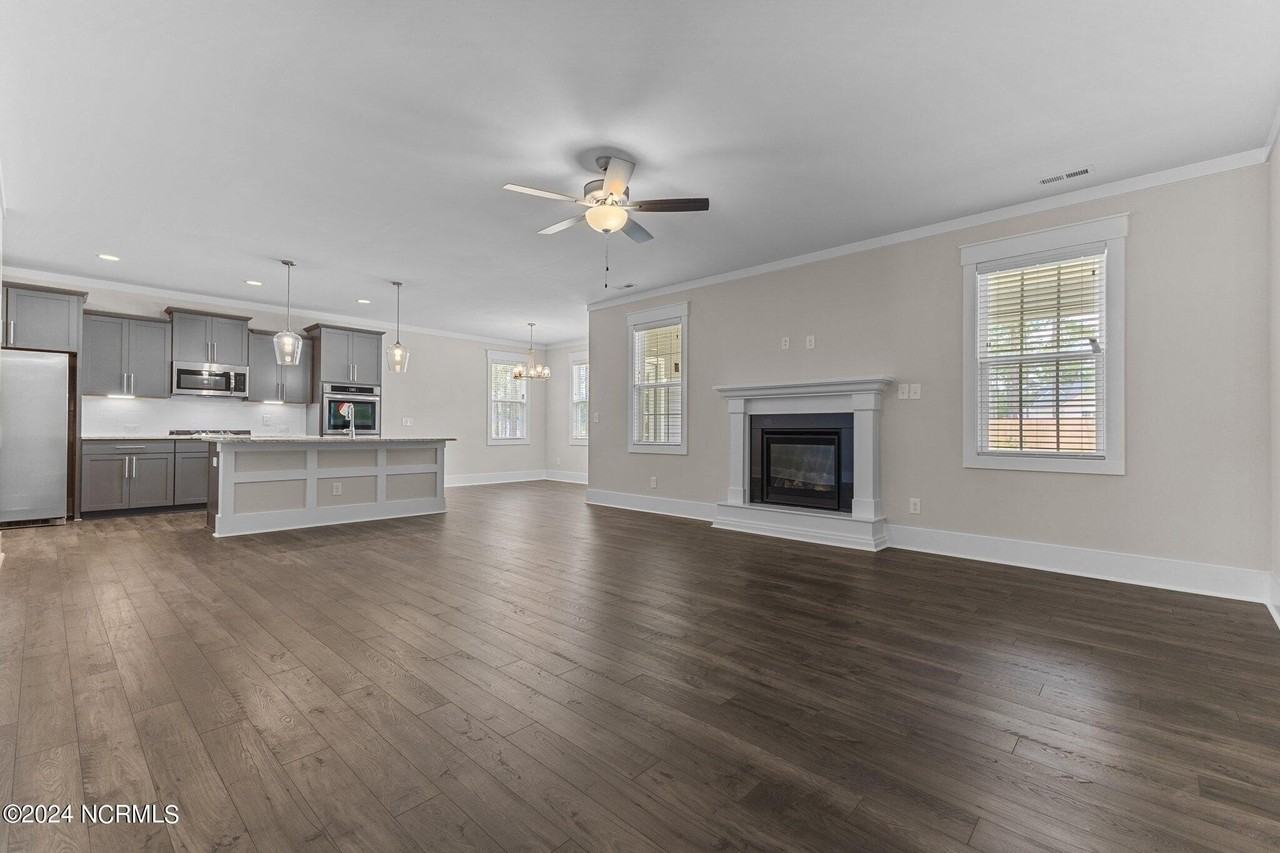 775 Winds Way - Photo 6 of 47