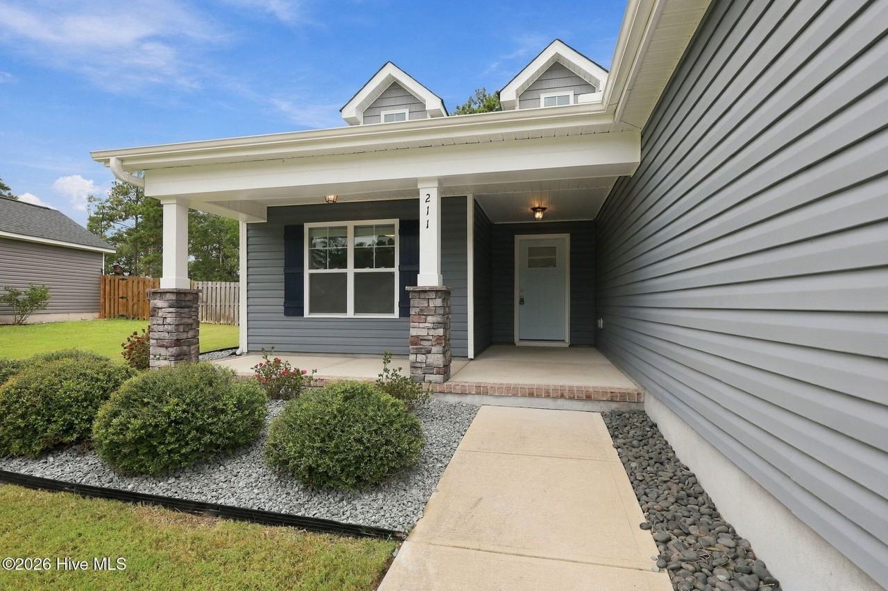 211 Pastoral Ct - Photo 2 of 28