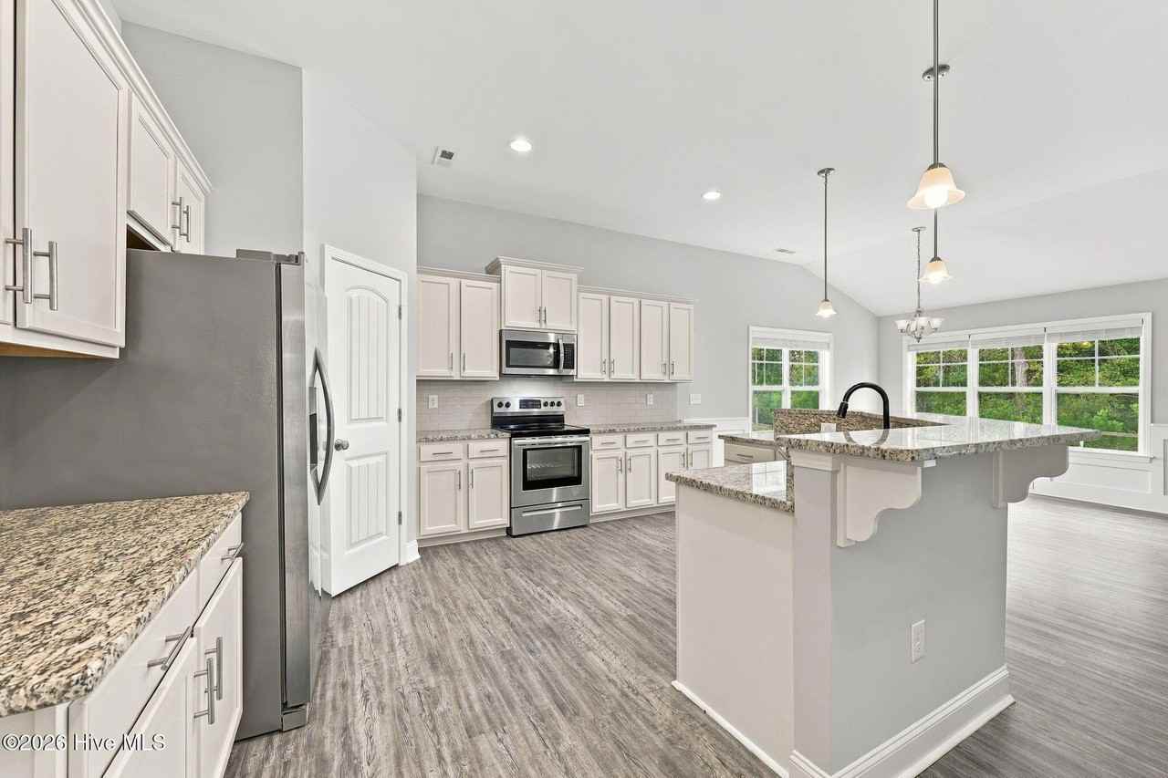 211 Pastoral Ct - Photo 4 of 28