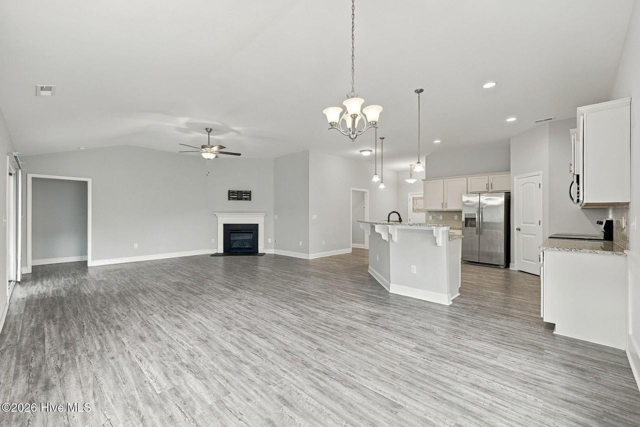 211 Pastoral Ct - Photo 6 of 28