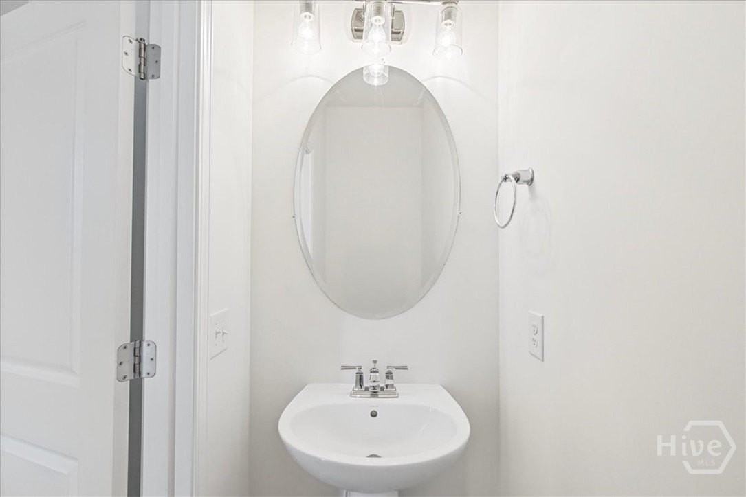 33 Southern Way - Photo 4 of 42