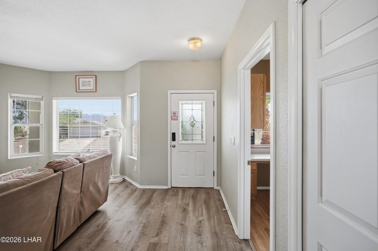 784 Cactus Dr - Photo 5 of 30