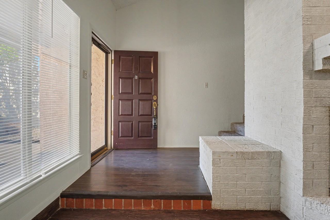 3309 74th St #B - Photo 3 of 22