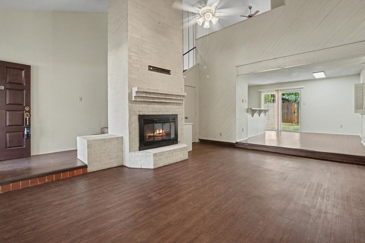 3309 74th St #B - Photo 5 of 22