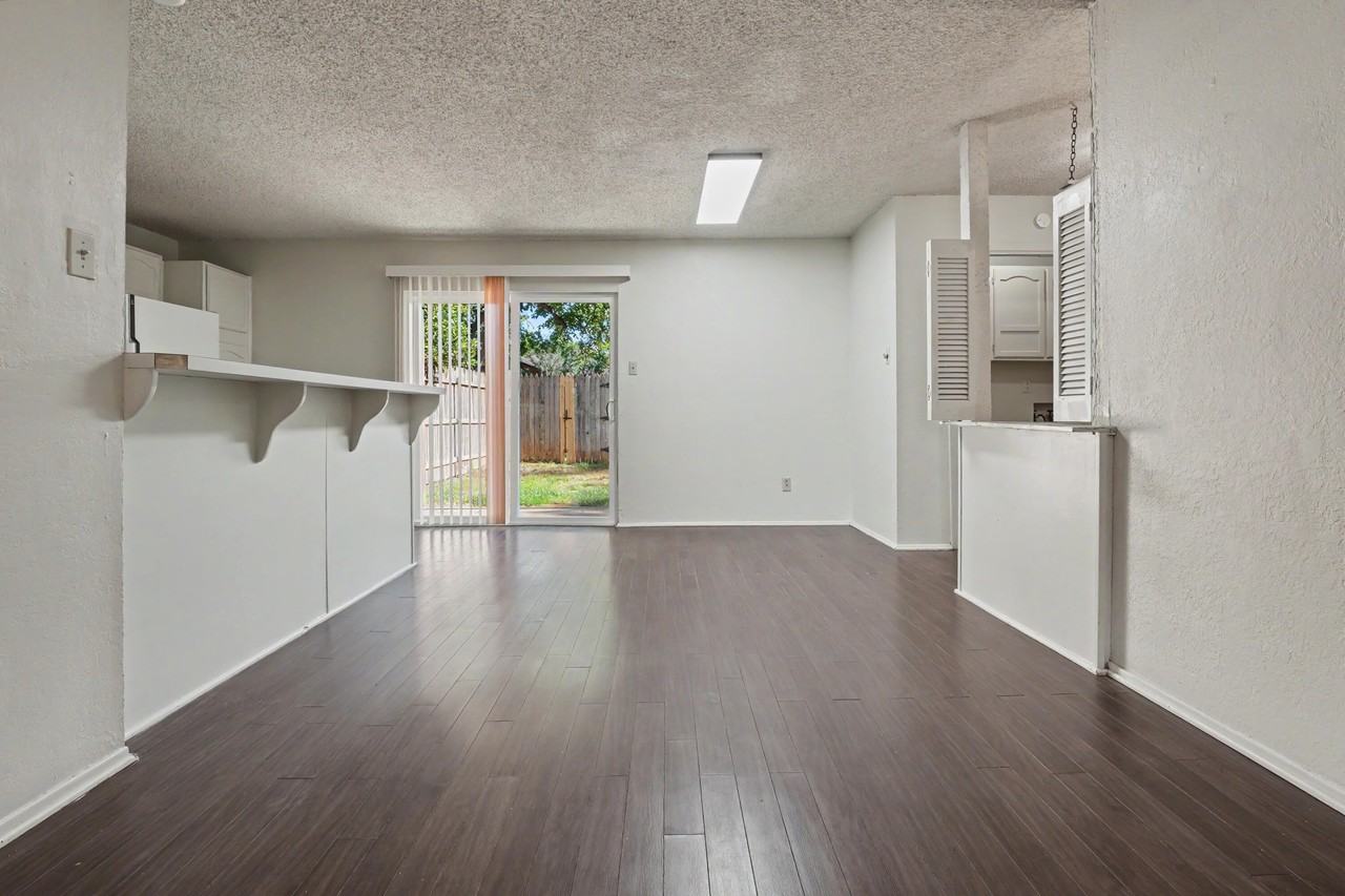 3309 74th St #B - Photo 7 of 22