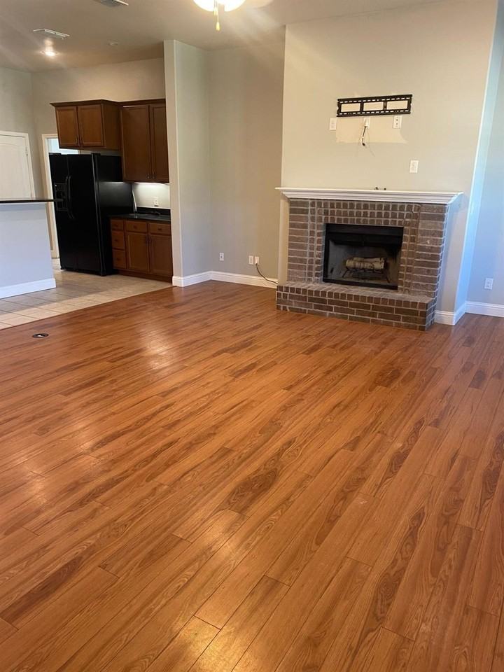 6904 92nd St - Photo 4 of 17