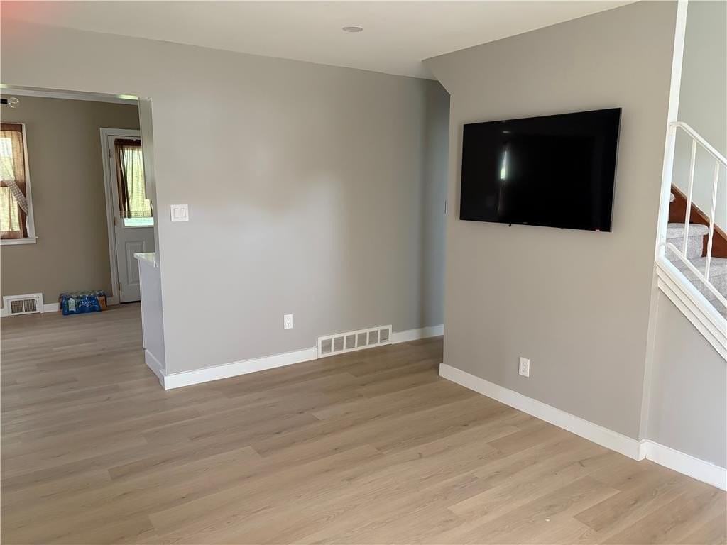 4333 Chetwin Ter - Photo 4 of 28