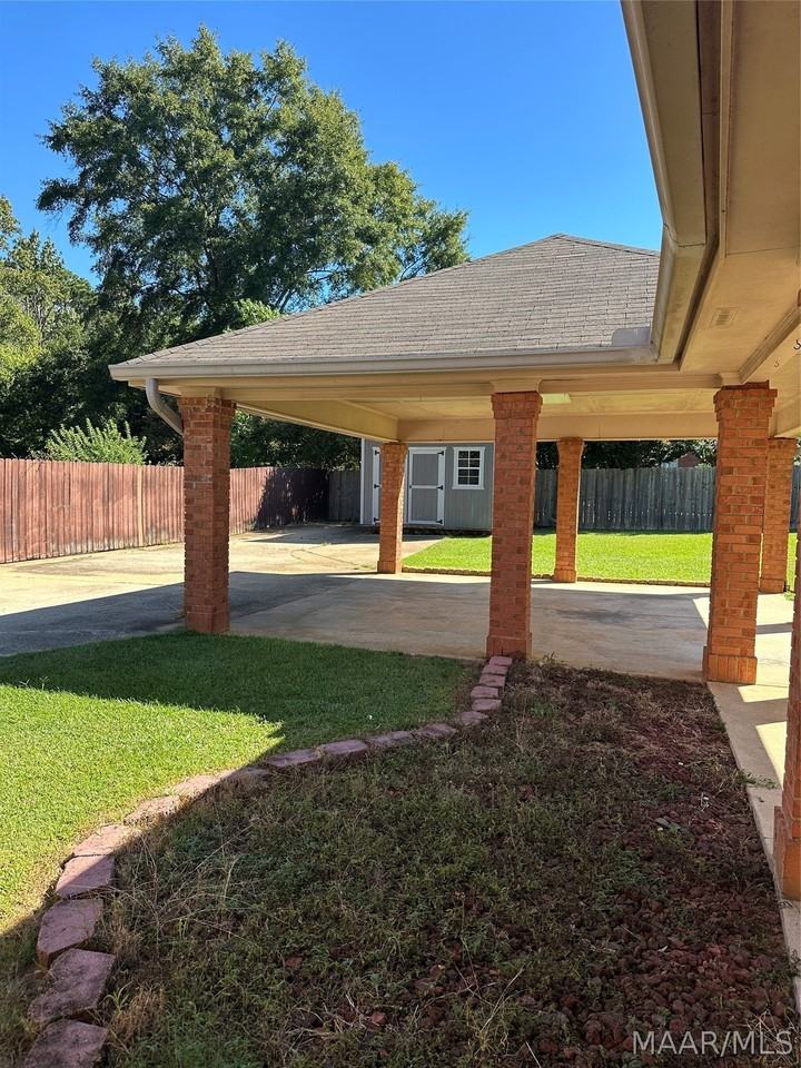 491 Greystone Way - Photo 3 of 12