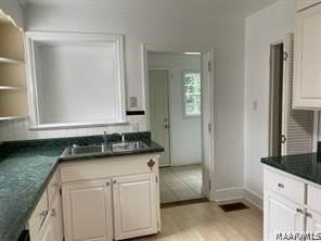 2772 Ashley Ave - Photo 6 of 15