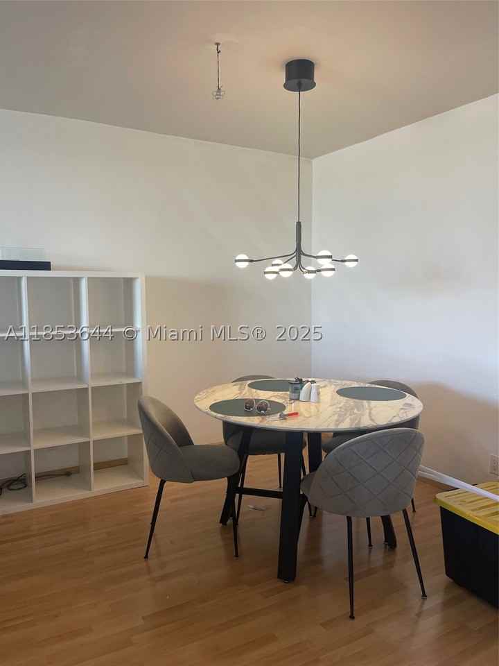 2500 Parkview Dr #903 - Photo 6 of 16