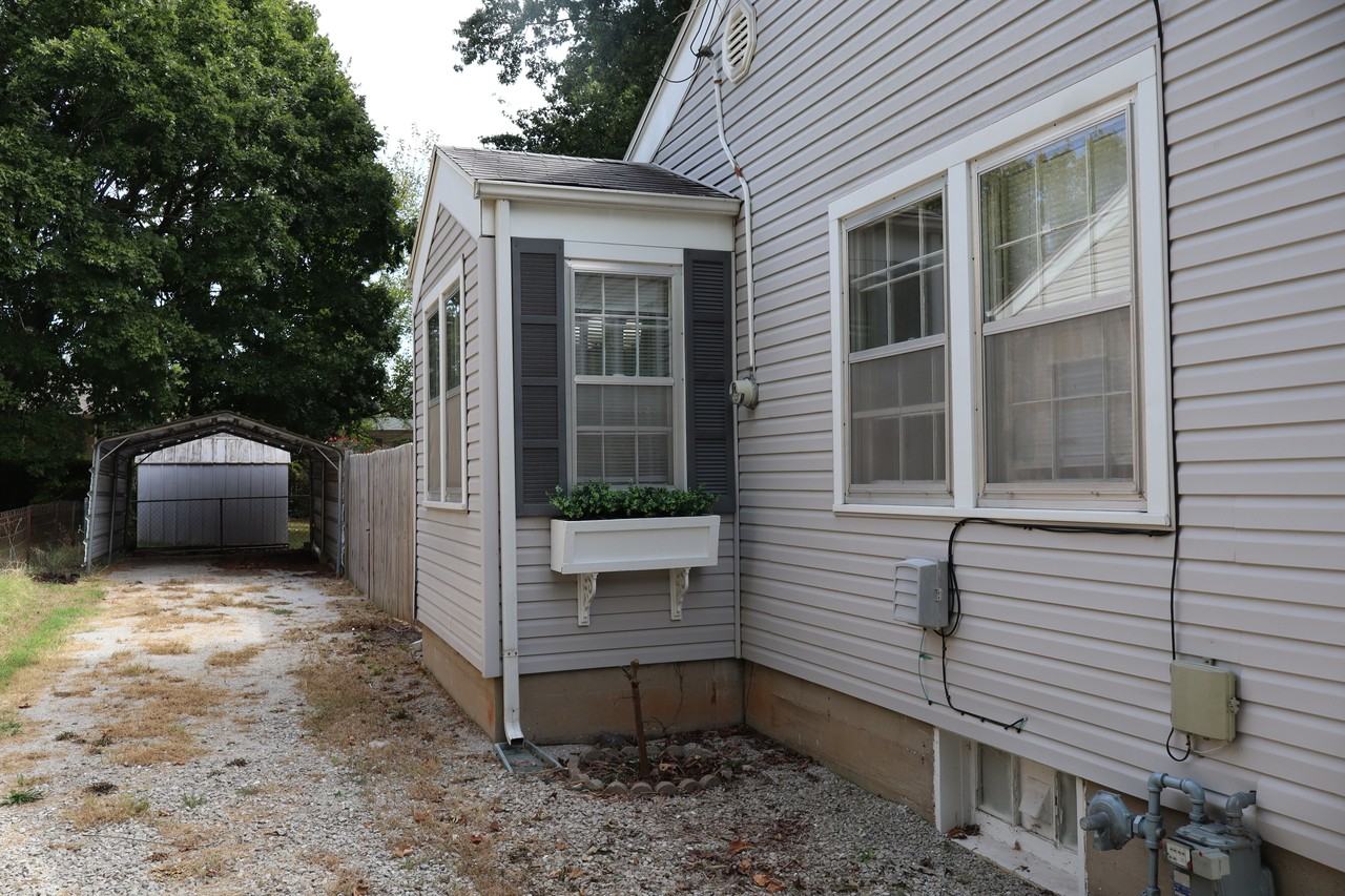 1064 S Thelma Ave #1 - Photo 3 of 7