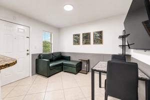 featured image of 902 Se 1st St