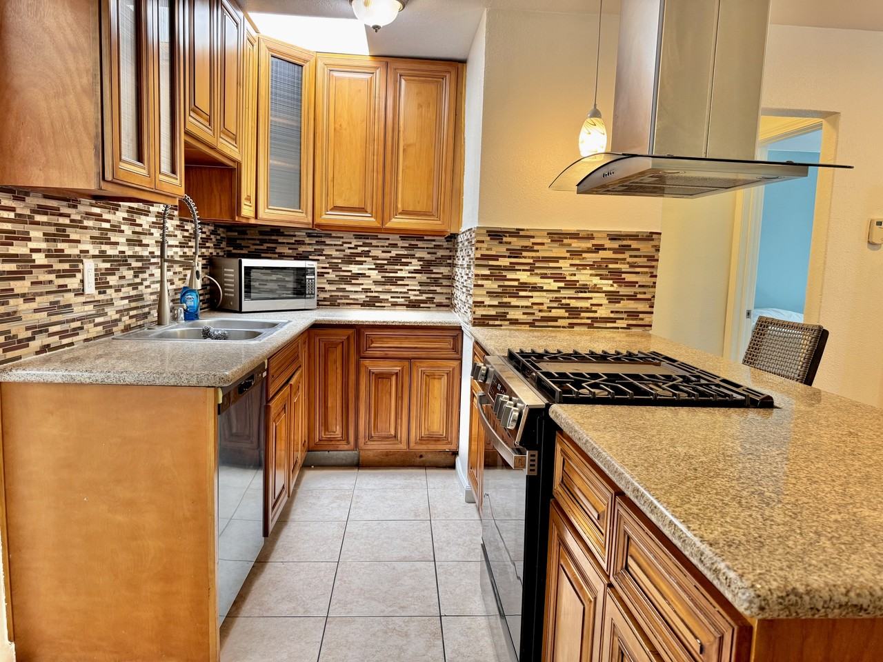 3834 Cottonwood St #1 - Photo 4 of 10