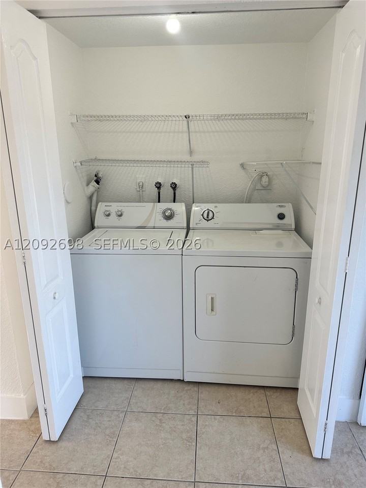 17035 Sw 138th Ct - Photo 2 of 7