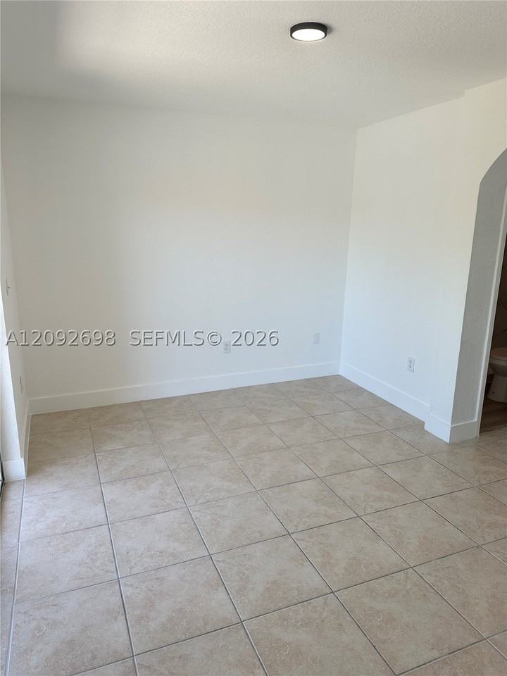 17035 Sw 138th Ct - Photo 4 of 7