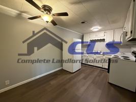 featured image of 626 E Curry Dr